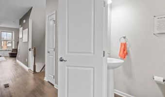 43821 STUBBLE CORNER Sq, Ashburn, VA 20147