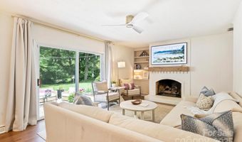 7022 Lancer Dr, Charlotte, NC 28226