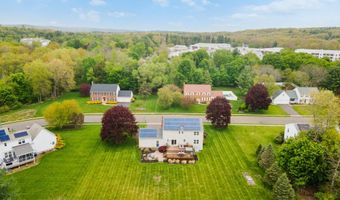 27 S Pond Cir, Cheshire, CT 06410
