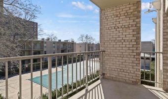 33 CANTERBURY Sq 302, Alexandria, VA 22304