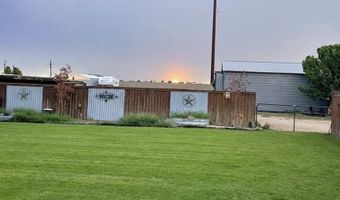 5404 Sioux Rd, Carlsbad, NM 88220
