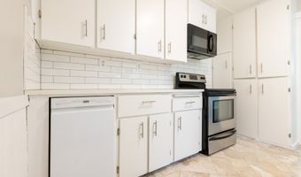 207 N MAPLE St, Bingen, WA 98605