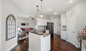 907 S 25th St, Beatrice, NE 68310