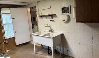 612 Liberty St, Alma, MI 48801