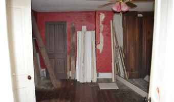 399 N Fifth St, Albion, IL 62806