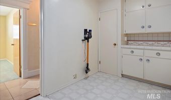 2240 Overland Ave, Burley, ID 83318