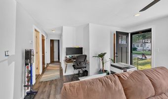18 Vernon St, Ayer, MA 01432