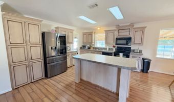 537 Mcpherson Dr, Alford, FL 32420