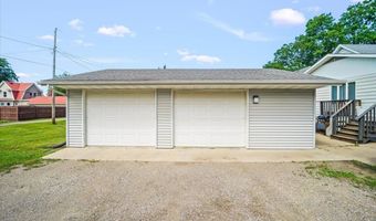 714 2nd Ave, Ackley, IA 50601