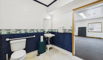 555 Bayside Rd, Arcata, CA 95521