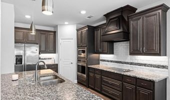 105 Cimmaron Ct, Alvarado, TX 76009