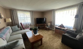37 Pine Island Ave, Berlin, NH 03570