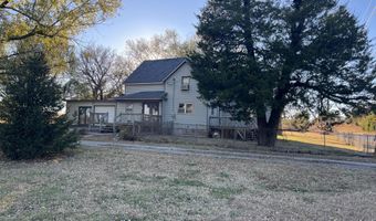 690 W High St, Aurora, MO 65605