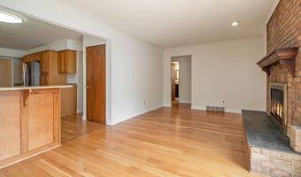 3620 Charter Pl, Ann Arbor, MI 48105