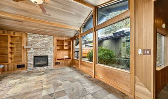 767 Twin Pines Cir, Ashland, OR 97520