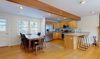104 Lakewood Pkwy, Burlington, VT 05408