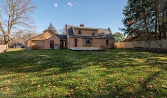 975 Wolf Hill Rd, Cheshire, CT 06410