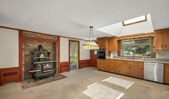 57 Roberts Cove Rd, Alton, NH 03809