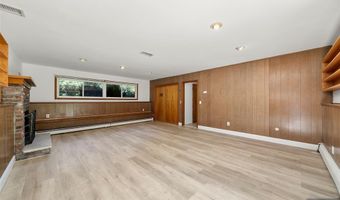 356 Allendale Ave, Allendale, NJ 07401