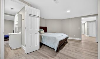 2543 Harbor View Rd, Camden, SC 29020