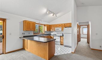 14786 Hallmark Dr, Apple Valley, MN 55124