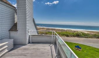 204 BELLEVUE Ct 204, Narragansett, RI 02882