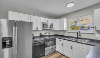 901 Jean Ave, Akron, OH 44310