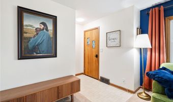 902 11th Ave SW, Austin, MN 55912