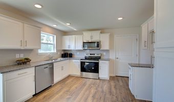 111 Eleanor Cove Rd, Arden, NC 28704