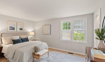 5141 BRADFIELD Dr, Annandale, VA 22003