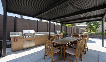 701 N HENRY St 206, Alexandria, VA 22314