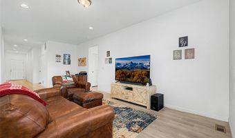 121 S Vandriver Way, Aurora, CO 80018