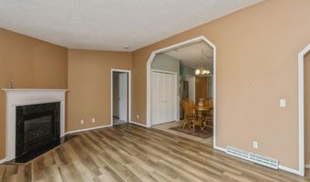 206 Buckeye Ln, Riverside, IA 52327