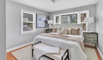 84 Oxford St, Bridgeport, CT 06606