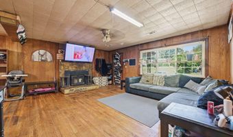 613 Robbinsville Rd, Andrews, NC 28901