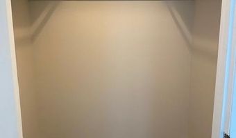 412 N ARMISTEAD St 101, Alexandria, VA 22312