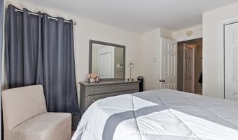 34 Parkwood Dr, Augusta, ME 04330