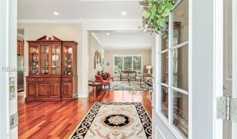 7 Greenwood Dr, Bluffton, SC 29910