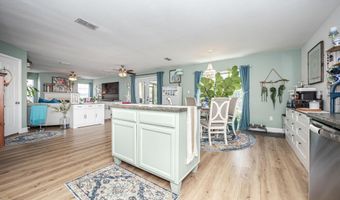 14048 Seymour Dr, Biloxi, MS 39532