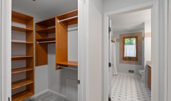 2418 Meadowridge Ct, Ann Arbor, MI 48105
