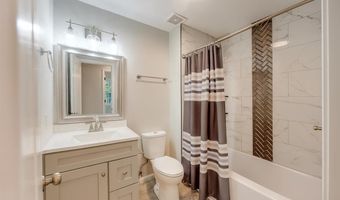 138 Springhill Dr, Bardstown, KY 40008