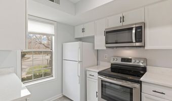 2403 S WALTER REED Dr S, Arlington, VA 22206