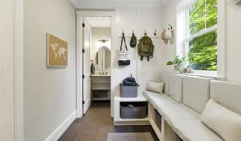 9206 FERNWOOD Rd, Bethesda, MD 20817