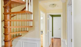 100 N UNION St A, Alexandria, VA 22314
