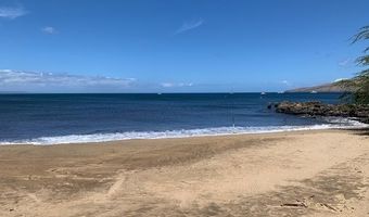 140 UWAPO Rd 2-202, Kihei, HI 96753