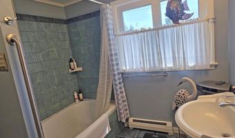 171 Green Mdw, Brattleboro, VT 05301