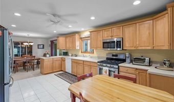 66 W River Pkwy, North Providence, RI 02904