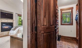 1354 Sierra Vista Dr, Aspen, CO 81611