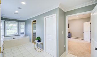 33 Kappus Rd, Alexandria Twp., NJ 08848