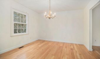 3620 Charter Pl, Ann Arbor, MI 48105